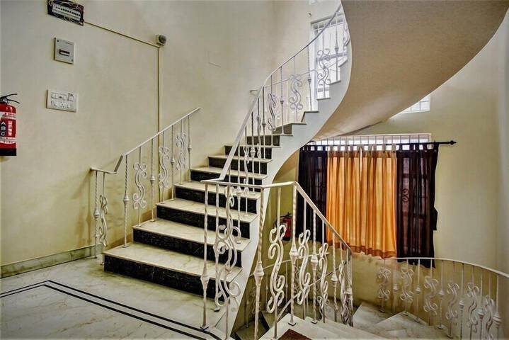 Hotel 6 of 7