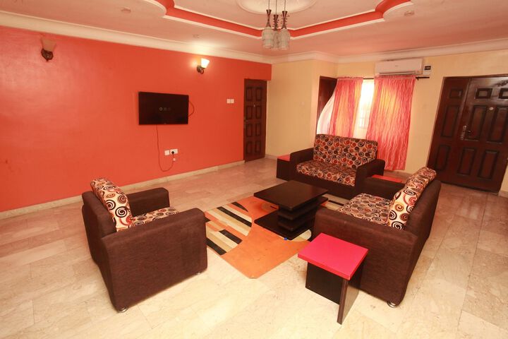 Room 16 of 33