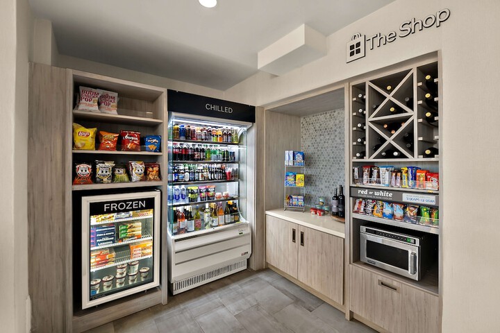 Snack bar