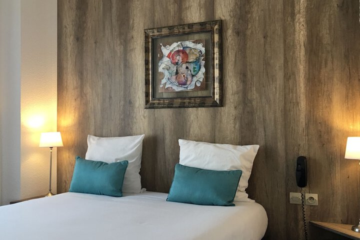 Room 5 of 22