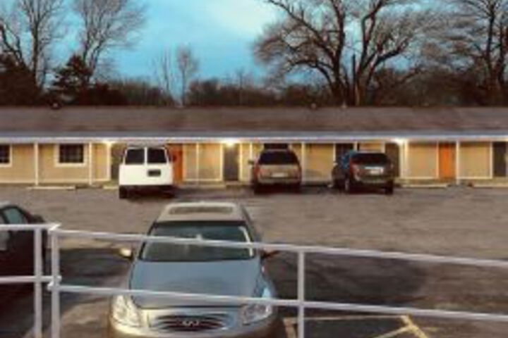 Rodeway Inn in Berryville, AR