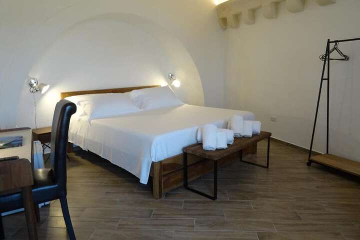 Room 47 of 106
