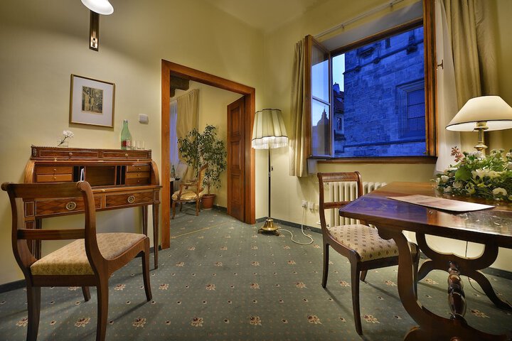 Room 17 of 113