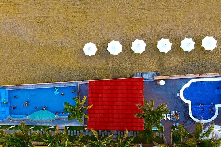 Pools & Facilities