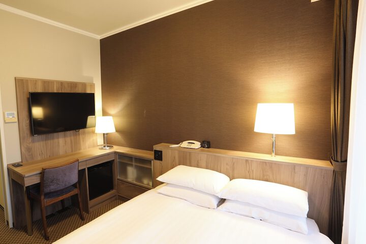 Room 19 of 51