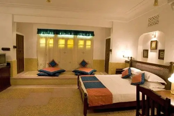 Room 3 of 13