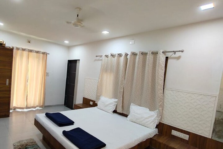 Room 6 of 43