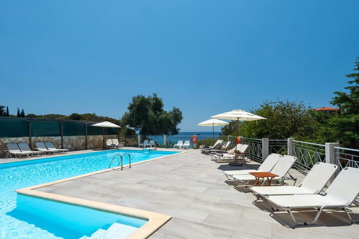 Pool 39 of 65