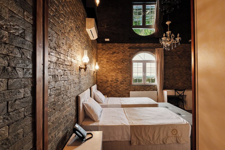 Room 43 of 126