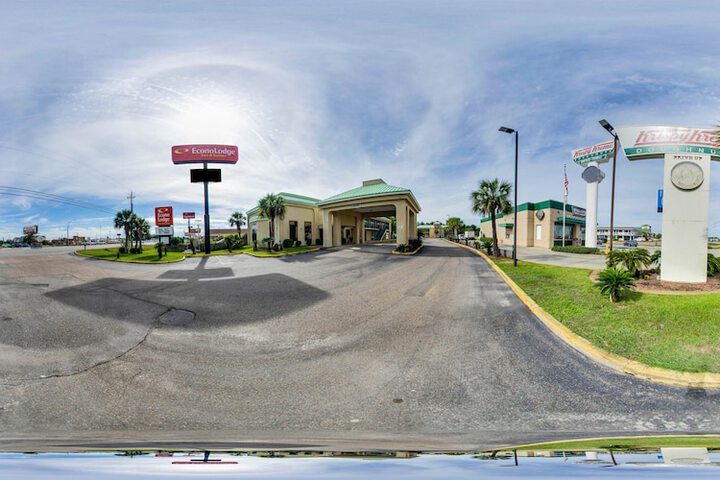 econo lodge keesler afb hotel