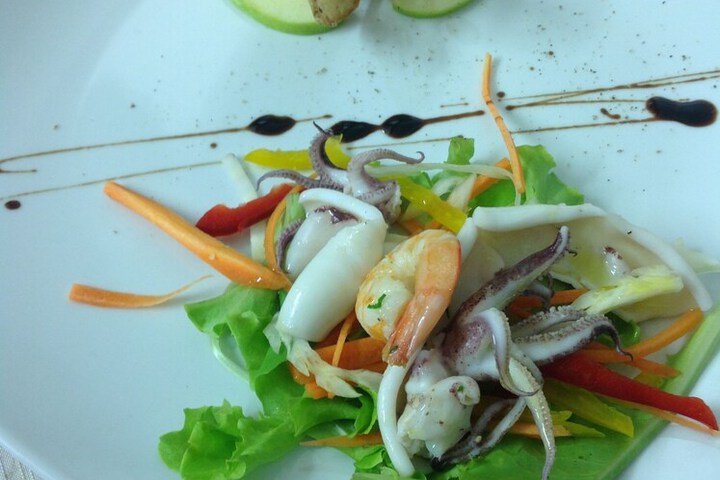 Dining 30 of 58