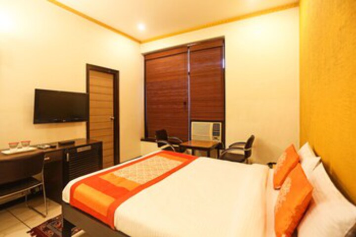 Room 17 of 21