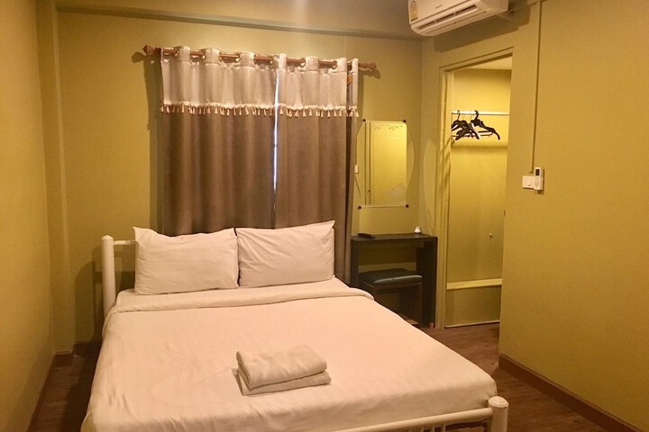 Room 10 of 44