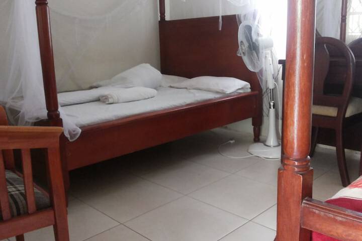 Room 35 of 78