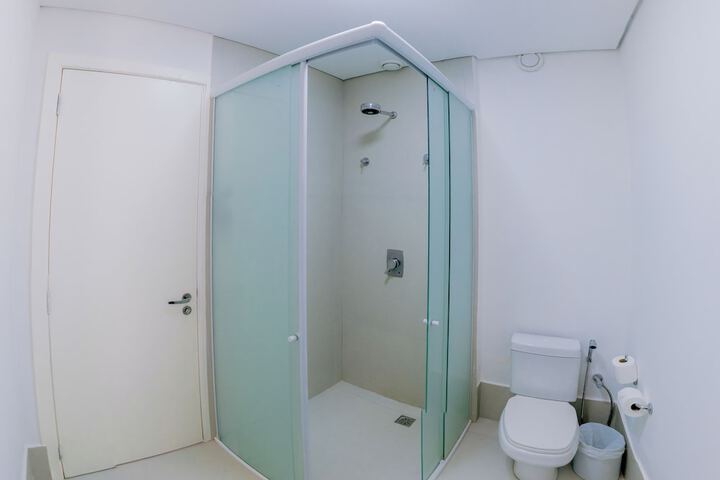 Clean Restrooms