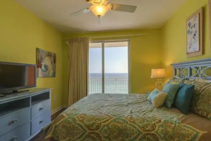Room 3 of 22