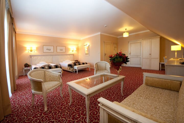Room 7 of 46