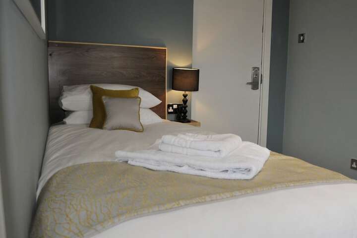 Room 3 of 33