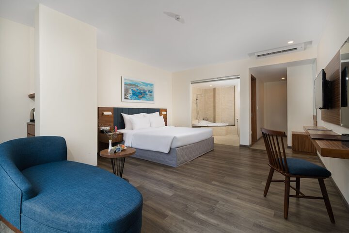 Room 14 of 79