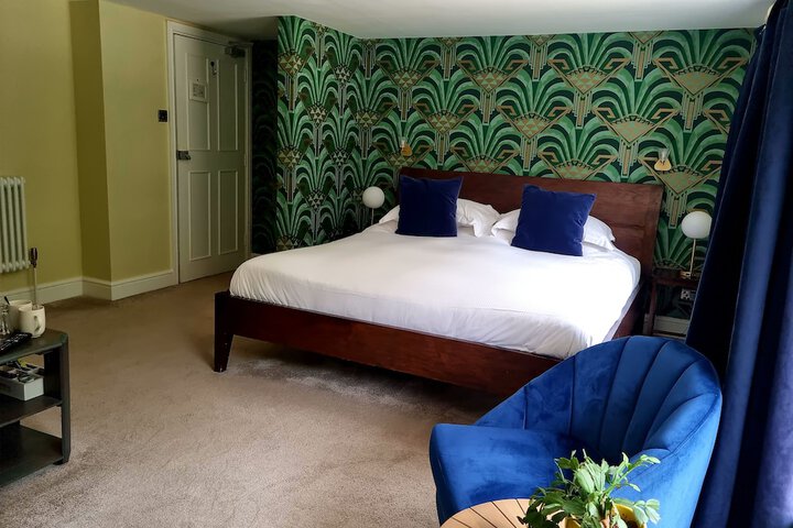 Room 14 of 66