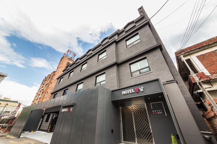 Hotel 5 of 155