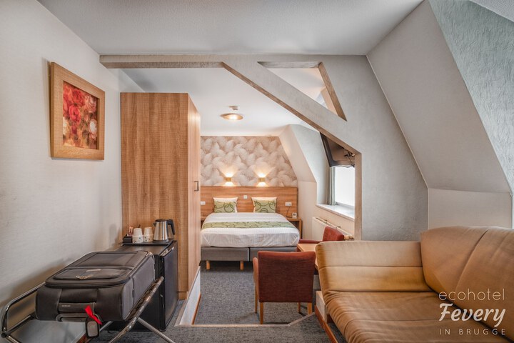Room 27 of 71