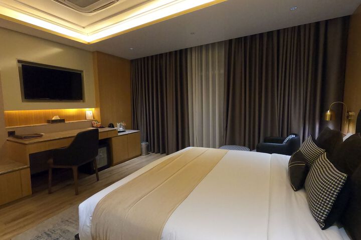 Room 20 of 62
