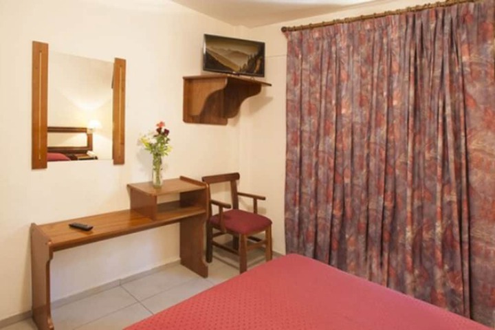 Room 21 of 44