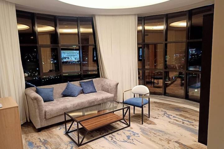 Room 9 of 36