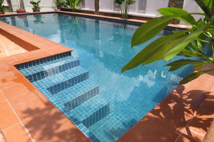 Pool 7 of 7