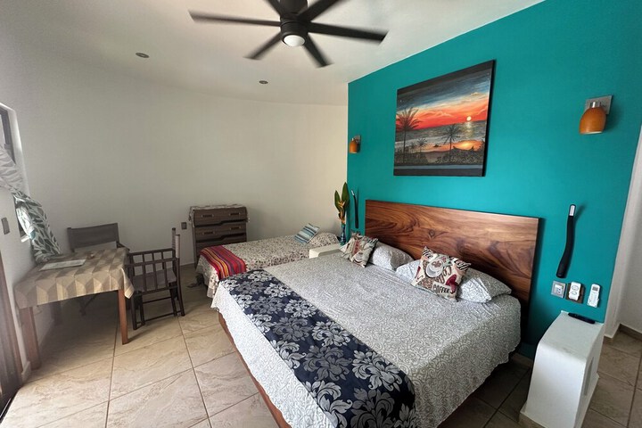 Room 43 of 402