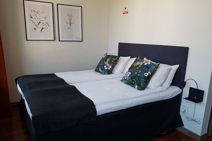 Room 33 of 78