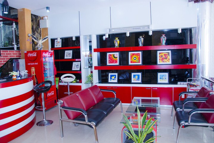 Guest Lobby