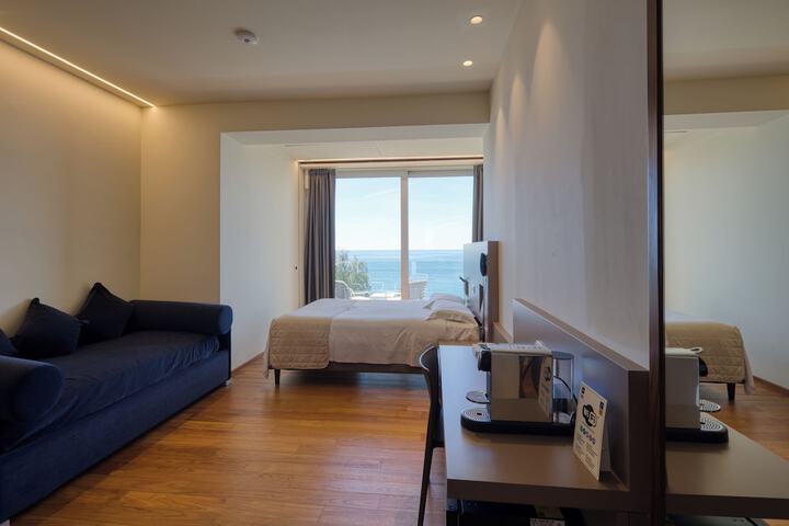 Room 37 of 75
