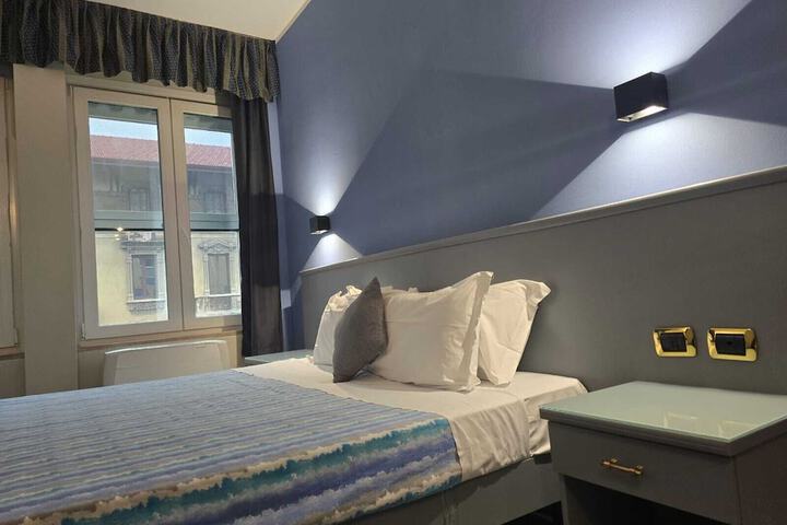 Room 28 of 62