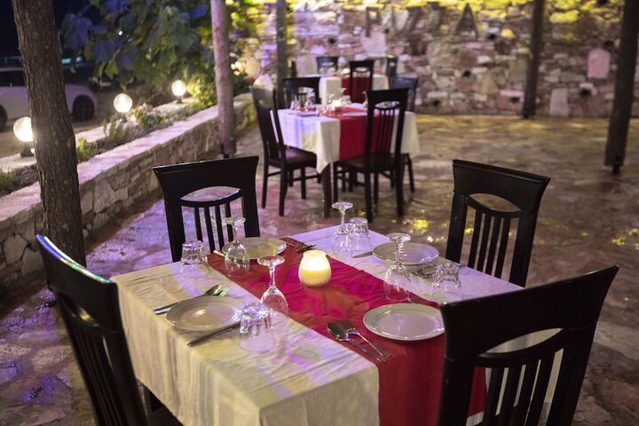 Dining 98 of 131