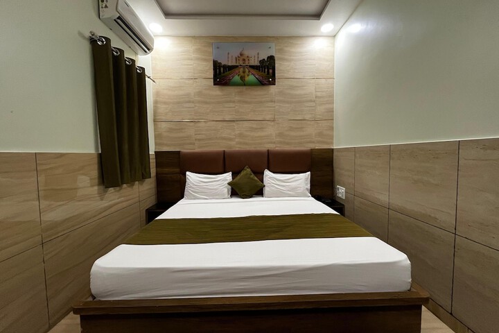 Room 43 of 107