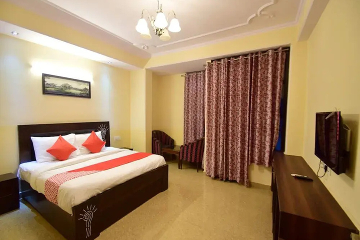 Room 3 of 13