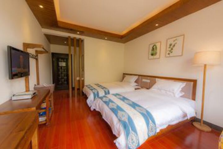 Room 14 of 21