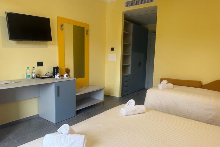 Room 38 of 104