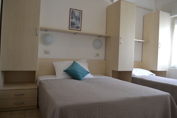 Room 21 of 113