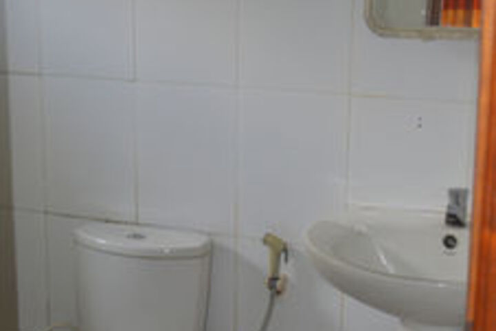 Room 2 of 8