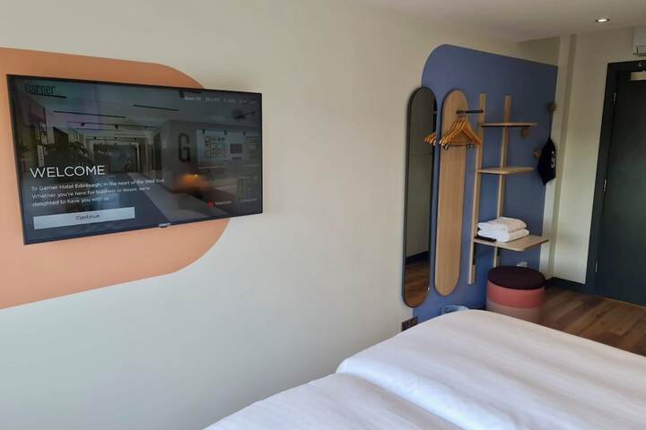 Room 2 of 47