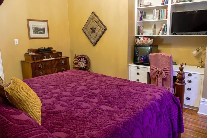 Room 33 of 78