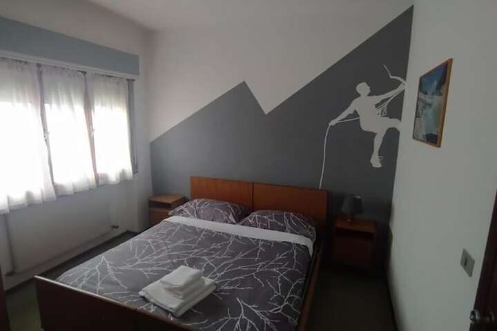 Room 15 of 46