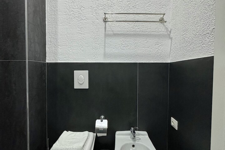 Room 126 of 191