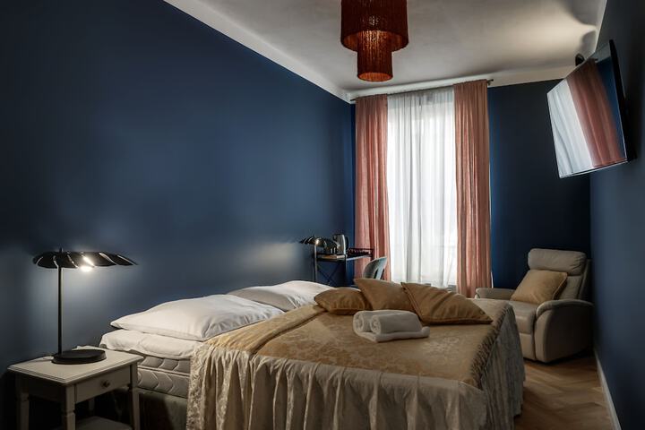 Room 5 of 24