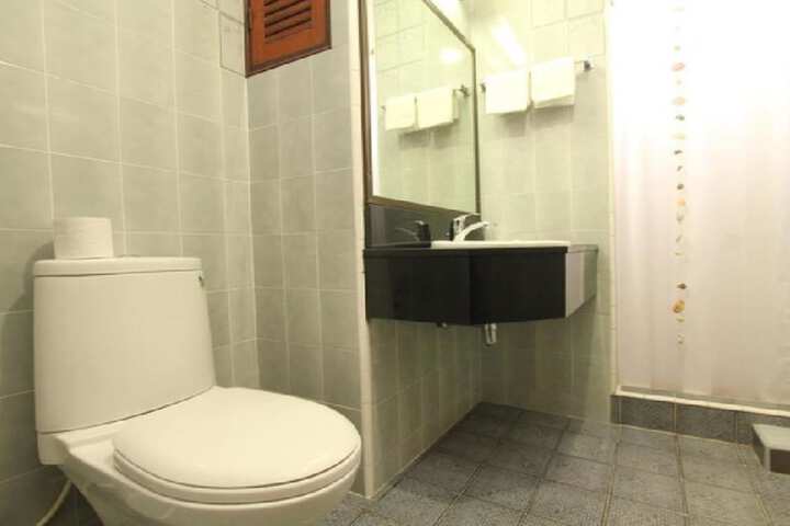 Room 19 of 35