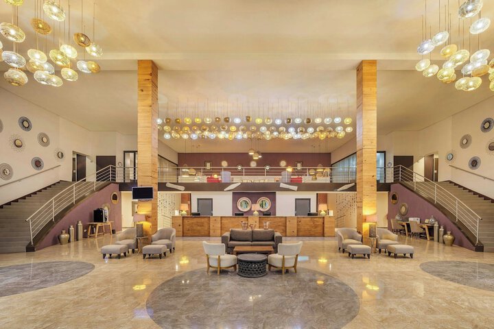 Hotel Interior 6 of 128