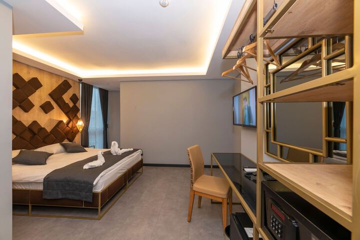Room 10 of 45